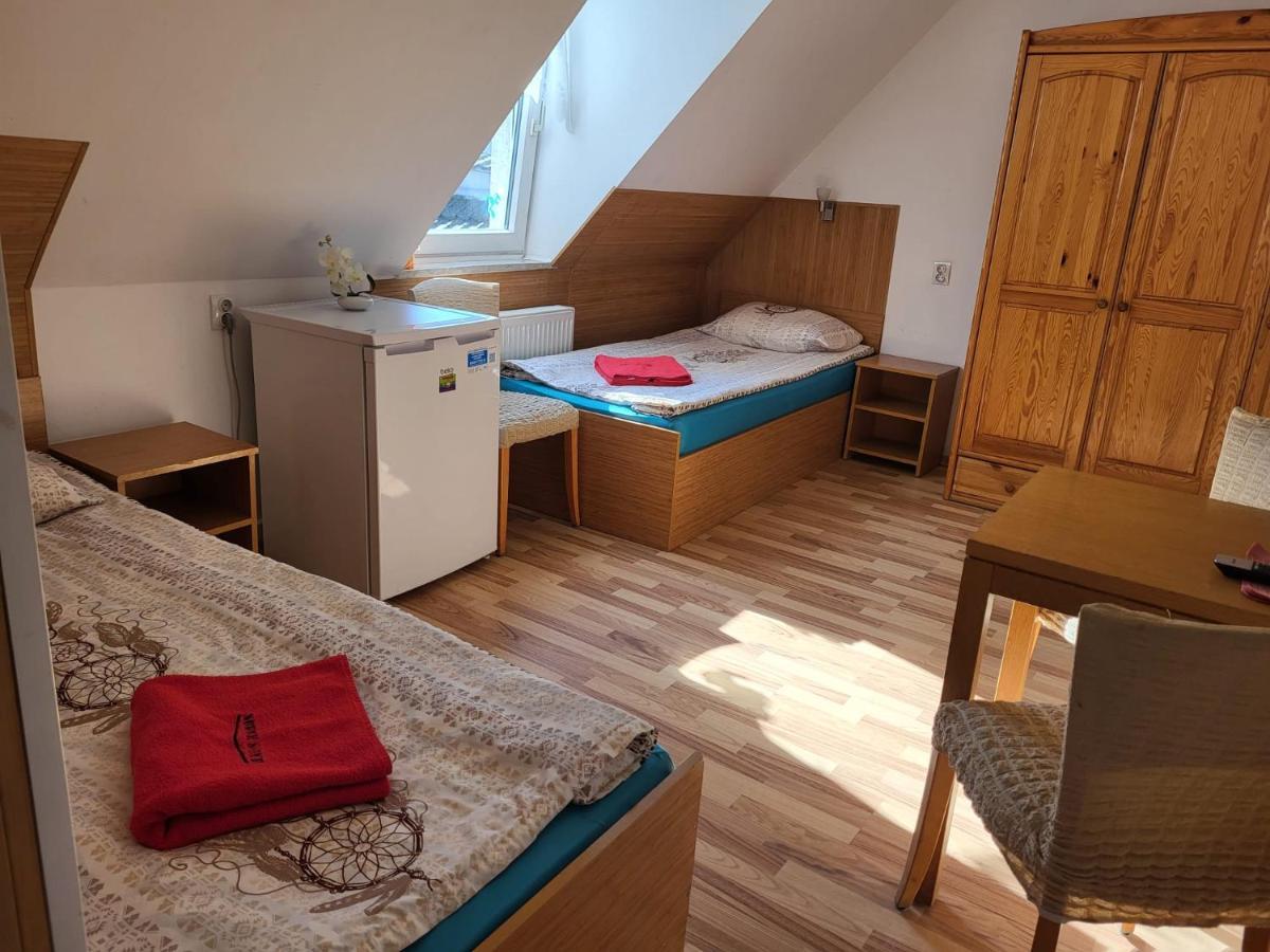 Pension Haus Baron 1 Neckarau MHG Exterior foto